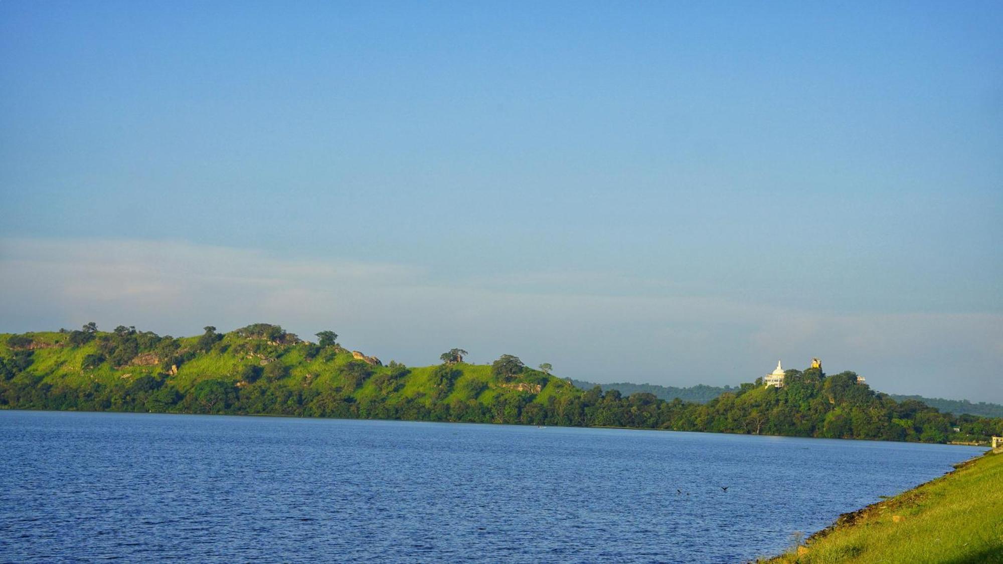 Lake Island Home Stay Dambulla Exterior photo